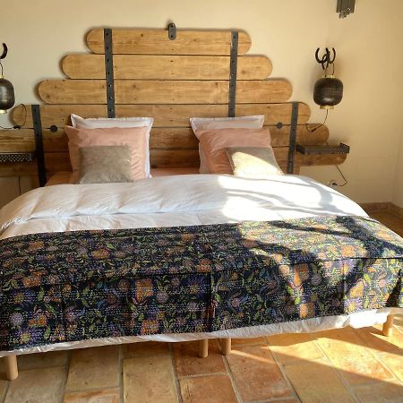 Bella Vida Bed and Breakfast Fourques  Buitenkant foto