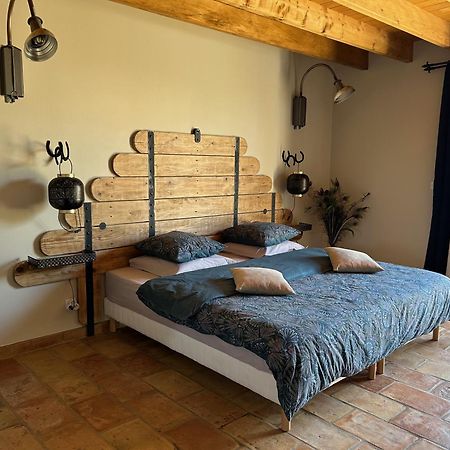 Bella Vida Bed and Breakfast Fourques  Buitenkant foto