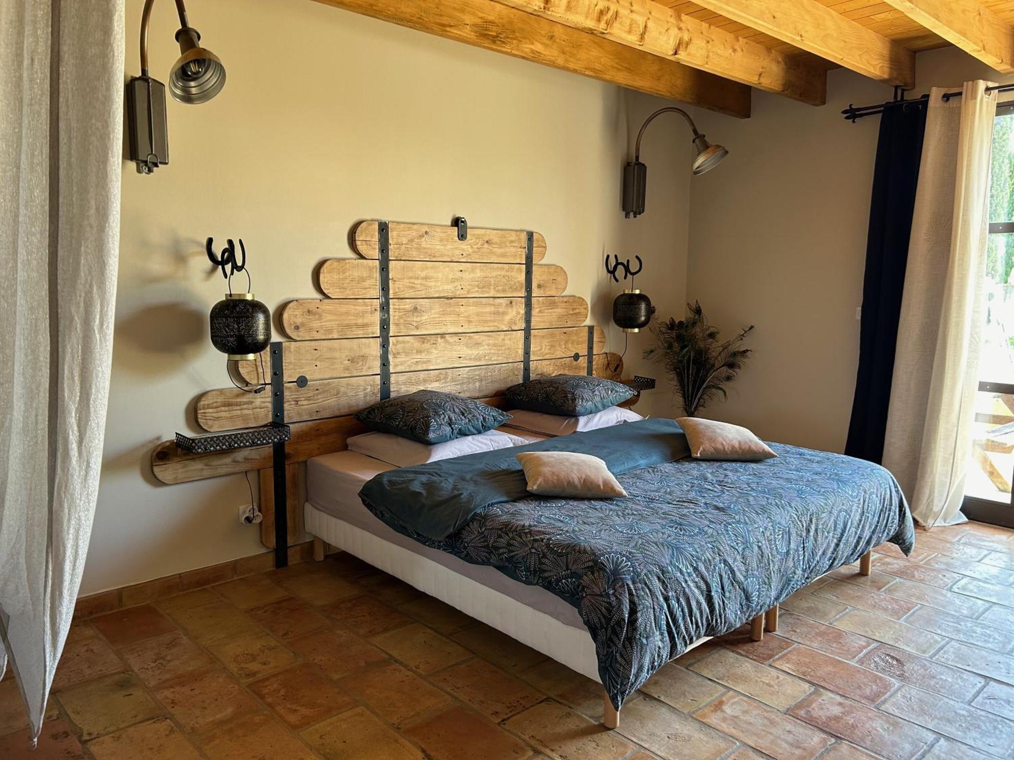 Bella Vida Bed and Breakfast Fourques  Buitenkant foto
